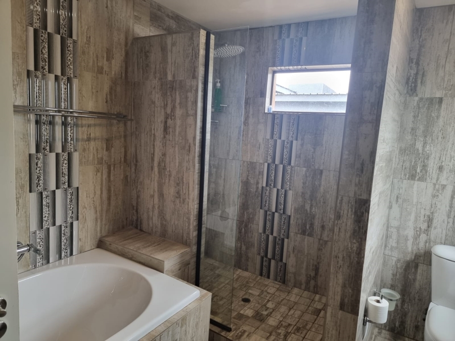 5 Bedroom Property for Sale in Cashan North West